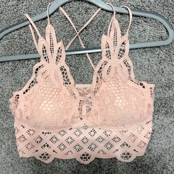 Guipure Pink Lace Bra - Picture 6 of 9